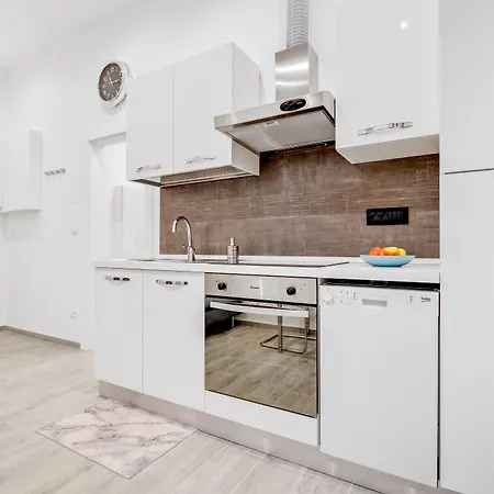 Bolognina Centro-stazione Bologna