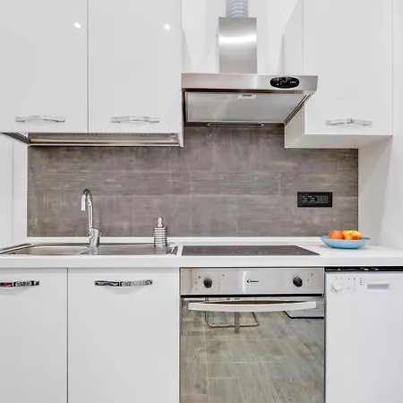 Bolognina Centro-stazione